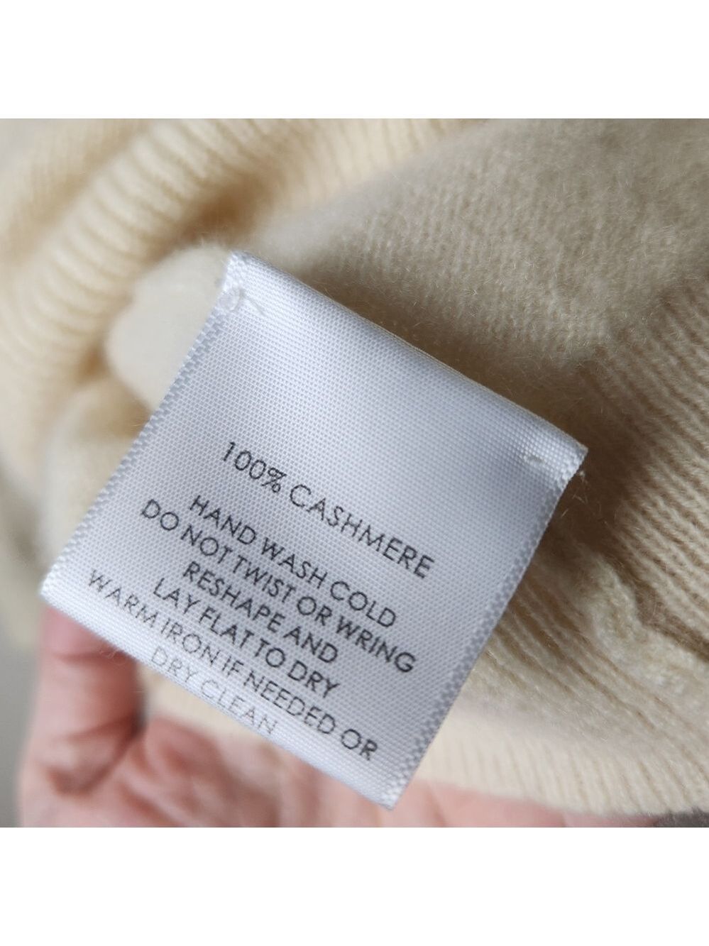 White + Warren Essentials Cashmere V-Neck Sweater | Size L - Picture 13 of 16